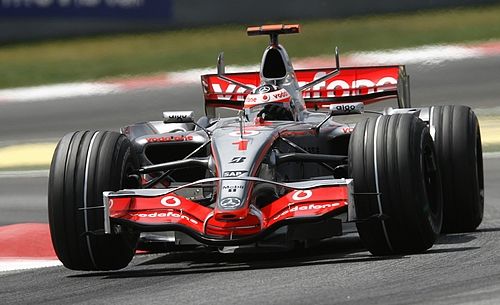 Fernando Alonso s McLarenem na trati domácí Grand prix Španělska v Barceloně. | Foto: Reuters