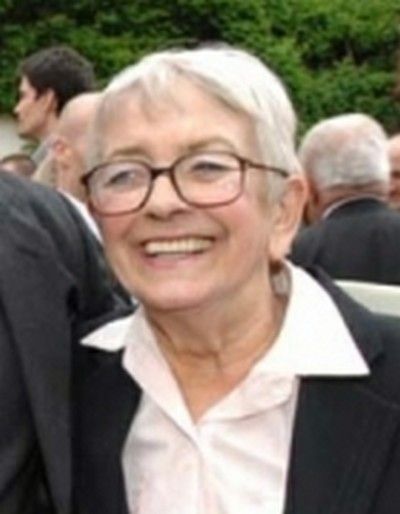 Vlasta Janečková , 1934 - 27. 2. 2012, scénáristka a režisérka 
 Po dlouhé těžké nemoci zemřela v pondělí 27. února ve věku 77 let dlouholetá režisérka a scenáristka Československé a České televize Vlasta Janečková, manželka herce Petra Štěpánka. 
 Janečková se věnovala především tvorbě televizních pohádek a pořadů pro děti, má na kontě takřka stovku pořadů, v sázela na tradiční vyprávění. 
 Nejznámější je její třináctidílný televizní seriál z pražské Malé Strany Kamarádi, ve kterém ztvárnil svoji první velkou televizní roli herec, zpěvák a moderátor Marek Eben. Po úspěchu prvních šesti epizod z roku 1971 vzniklo o dva roky později dalších sedm dílů. 
 Článek: 
 http://aktualne.centrum.cz/kultura/film/novinky/clanek.phtml?id=735005 | Foto: Aktuálně.cz