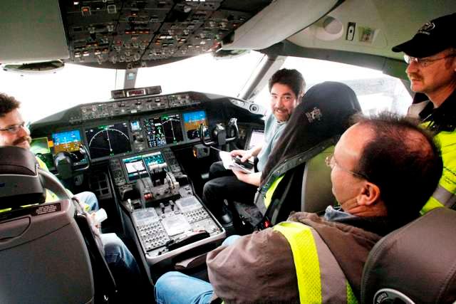 Kokpit Boeingu 787 | Foto: Reuters