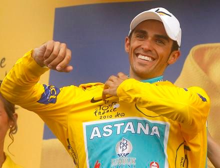 Alberto Contador stále ve žlutém | Foto: Sport