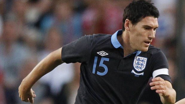 Ve středu pole bude Anglii scházet i Gareth Barry. Ukazuje se, že sezona v anglické Premier League je možná opravdu příliš dlouhá... i Barryho zradil natržený sval. | Foto: Reuters