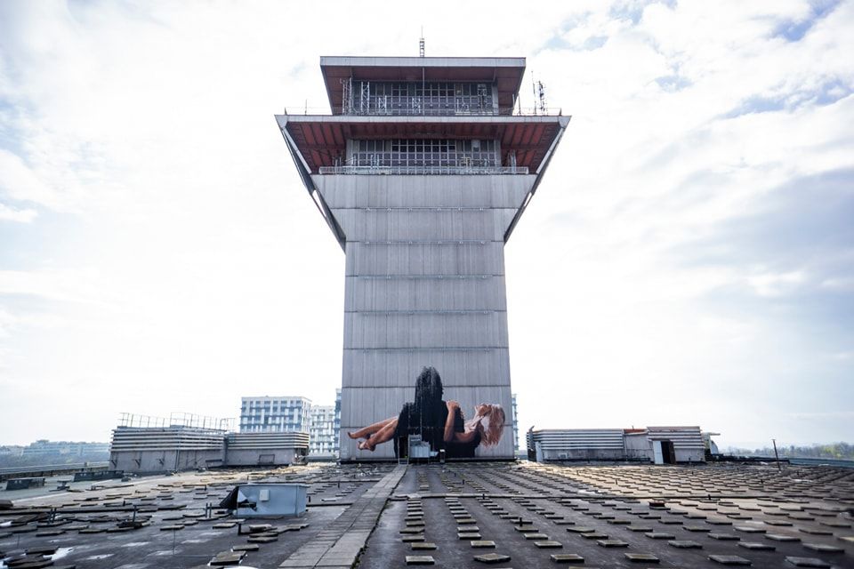 Secret action on the disappearing Žižkov “Mordor”.  It was a big bite, says the artist