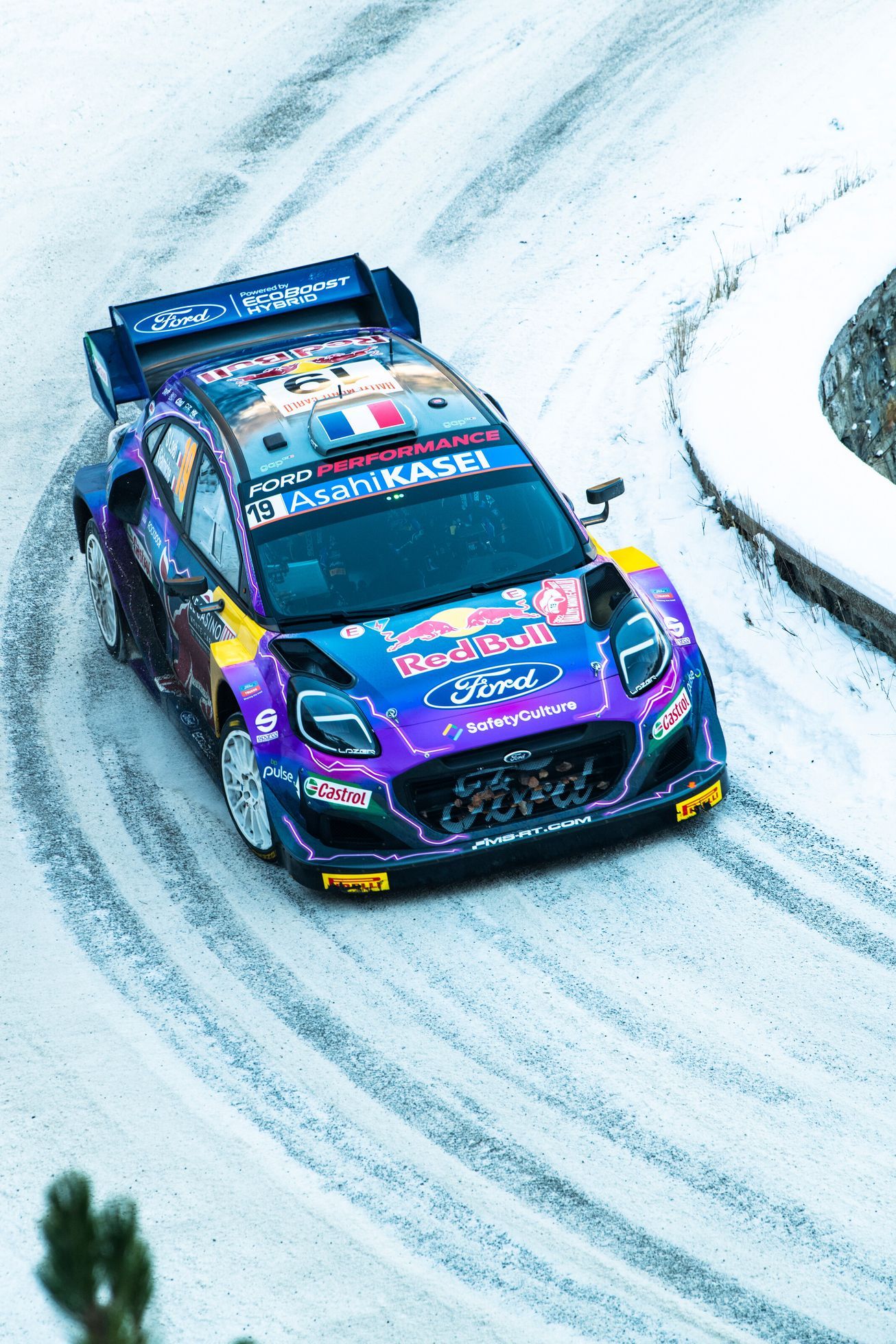 Loeb a remporté le duel des légendes au Rallye de Monte-Carlo.  Le jeune tchèque Cais a terminé pour un résultat à vie