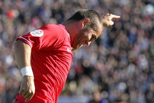 Ruský fotbalista Alexandr Keržakov se raduje z gólu do sítě Andory v kvalifikačním zápase o postup na EURO 2008. | Foto: Reuters