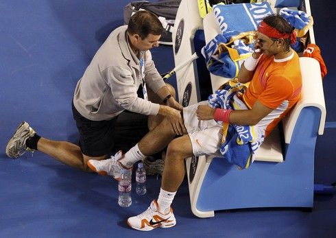 Nadal už při ošetřování věděl, že je zle | Foto: Sport