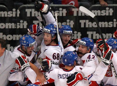 Osm sekund před koncem však Česko zachránila Rachůnkova pumelice. | Foto: Reuters