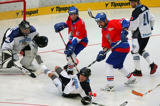 Češi nakonec deklasovali Bermudy 12:0. | Foto: Reuters, Zdeněk Vaiz.