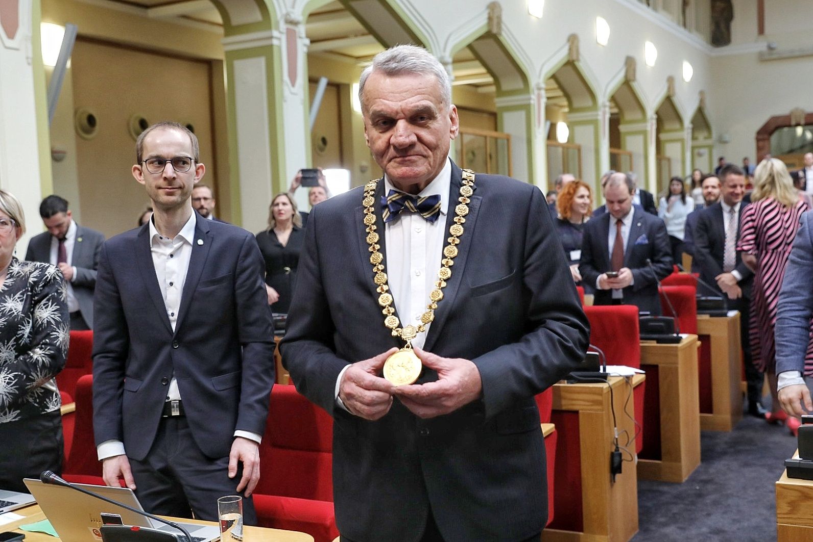 Svoboda wurde mit Unterstützung von ANO Bürgermeister von Prag.  Er wird nicht strafrechtlich verfolgt, die Opposition hat Angst