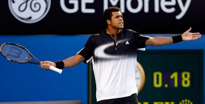 Jo-Wilfried Tsonga ztrácel v závěru nervy | Foto: Reuters