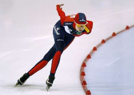 Česká rychlobruslařka Martina Sáblíková si jede pro zlato v závodě MS na tři kilometry. | Foto: Reuters