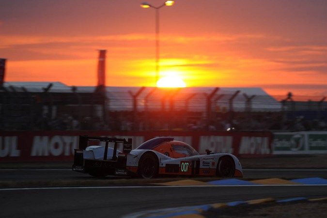 Aston Martin posádky Tomáše Engeho a Jana Charouze na trati v Le Mans. | Foto: Václav Rojík, www.tomas-enge.cz