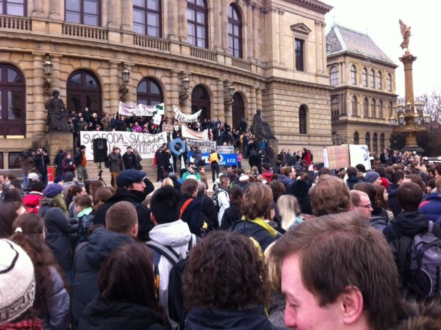 Protest organizují studenti jednotlivých vysokých škol spolu se Studentskou komorou Rady vysokých škol a Iniciativou za svobodné vysoké školy. | Foto: Jakub Geier