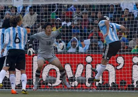 Higuain dává druhý gól | Foto: Sport