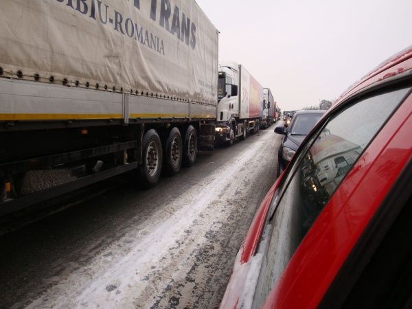 Řidiči se museli obrnit velkou dávkou trpělivosti | Foto: Josef Tuček