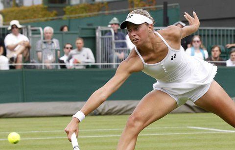 Andrea Hlaváčková na Wimbledonu | Foto: Reuters