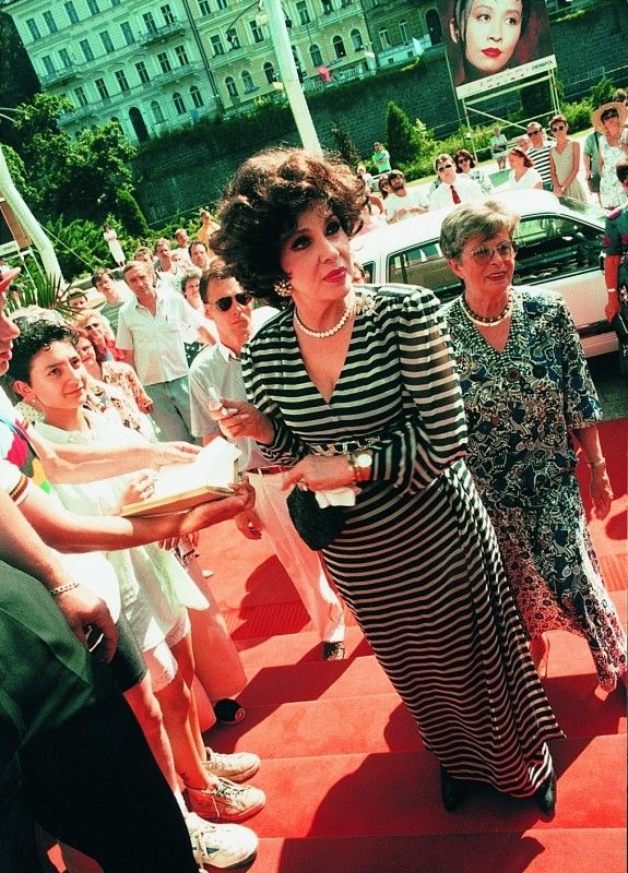 Italská herečka Gina Lollobrigida byla hvězdou 30. ročníku v roce 1995. | Foto: Film Servis Festival Karlovy Vary