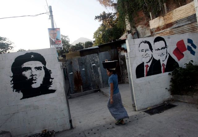 Guevara a Funes, argentinský revolucionář je hrdinnou levicových kampaní po celé Latinské Americe | Foto: Reuters