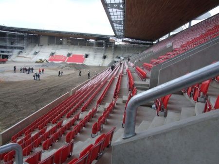 Slávistický stadion Eden je před dokončením, finišují poslední výstavby (únor 2008). | Foto: www.slavia.cz Ondřej Zlámal