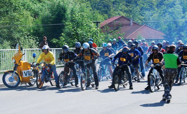 Ostrý start do měřeného úseku | Foto: Radek Pecák