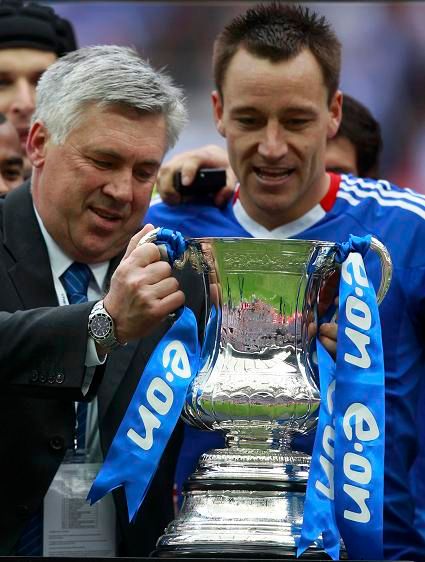 John Terry s Carlem Ancelottim | Foto: Sport