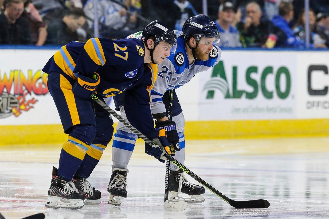 Peníze, ze kterých se nedá vyžít, bouří se hokejisté. Odkryli podmínky mimo záři NHL