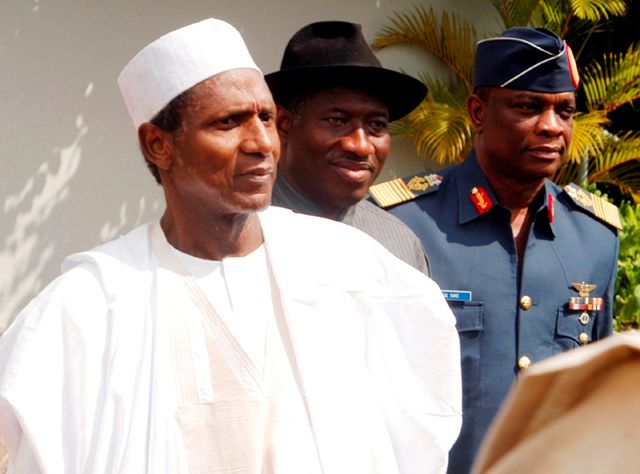 Nigérijský prezident Umaru Yar'Adua (vlevo) | Foto: Reuters