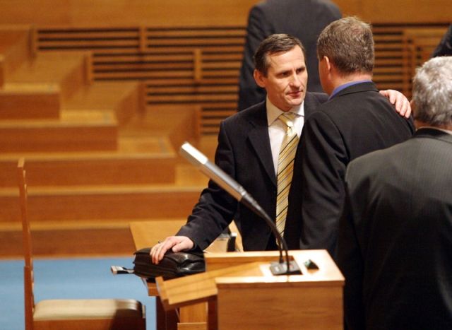 Jiří Čunek v senátu prohlásil, že majetek jeho rodiny, před tím, než vstoupil do politiky, je jeho soukromou záležitostí. | Foto: Ondřej Besperát, Aktuálně.cz