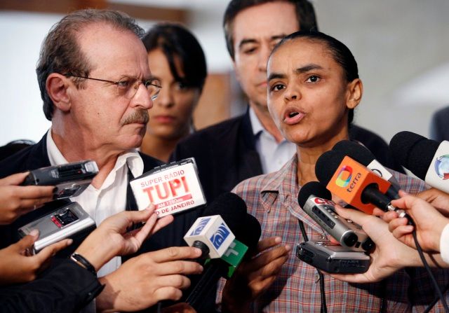 Názory brazilské ministryně životního prostředí Mariny Silvy jsou podle ekologů světélkem naděje uprostřed temnot. | Foto: Reuters