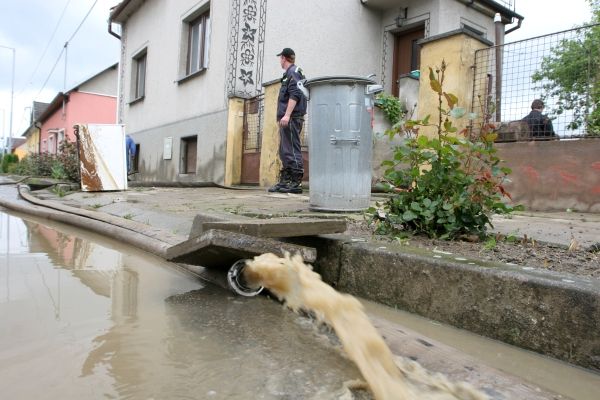 V obci pomáhá nejméně pět sborů dobrovolných hasičů z okolních vesnic. | Foto: Karel Toman