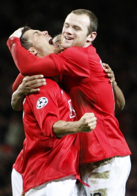 Útočné duo Manchesteru United Cristiano Ronaldo a Wayne Rooney | Foto: Reuters