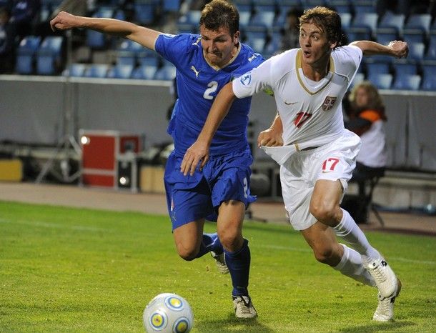 Nemanja Matič (vpravo) | Foto: Reuters