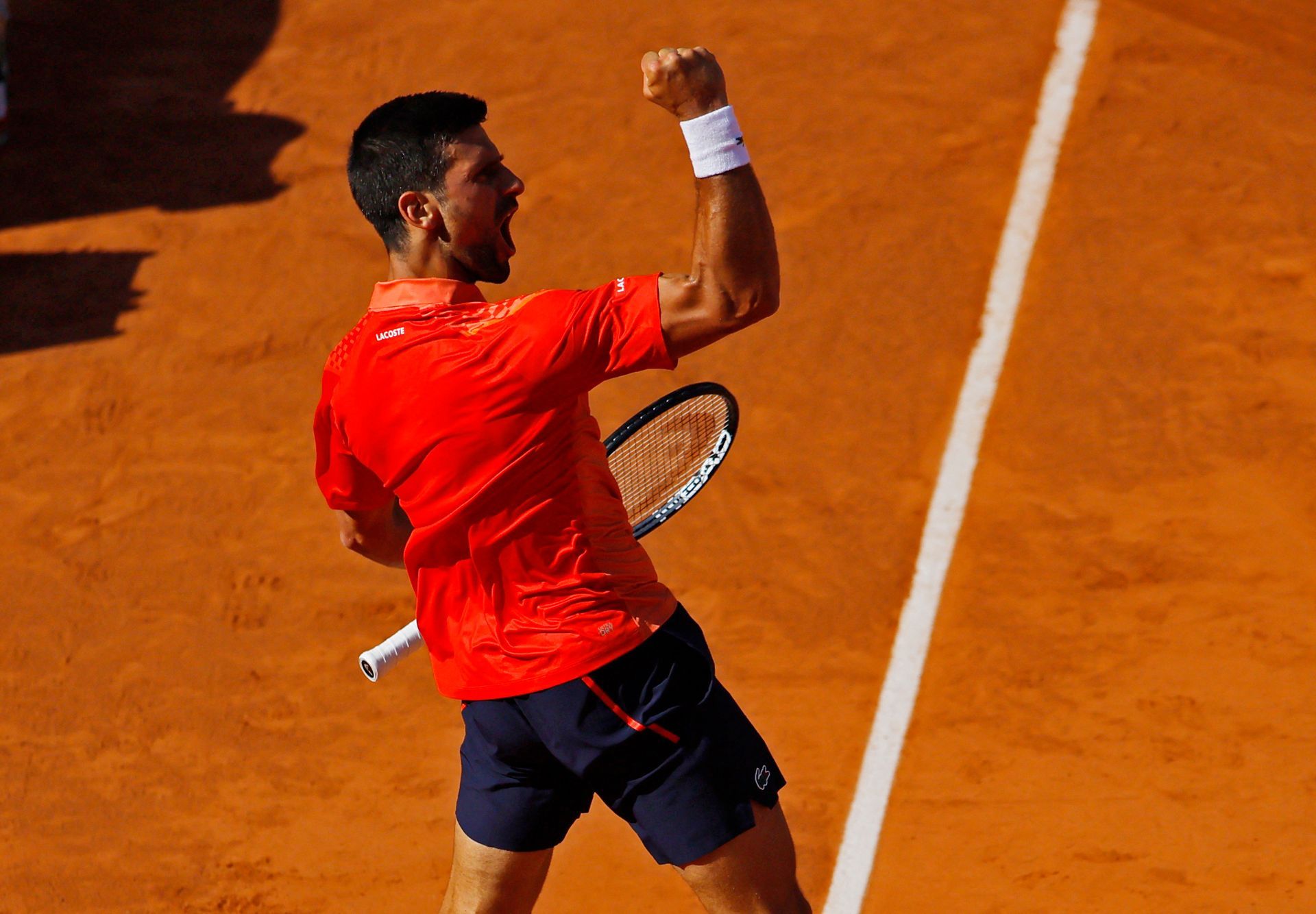 Bouh, ennuis à Roland Garros.  Je ne comprends pas, je suis Djokovic.  Mais être en colère c’est mieux