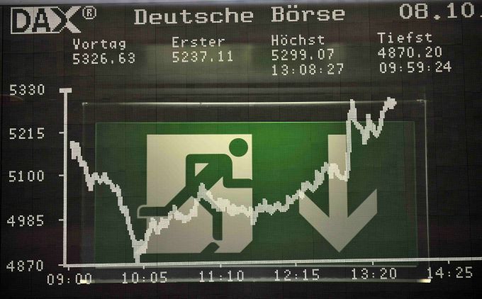 Pokles indexu Dax na burze ve Frankfurtu. Evropské burzy zažily největší propad za posledních několik let | Foto: Reuters