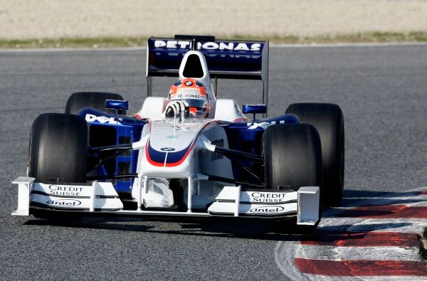 Robert Kubica testuje nový monopost BMW Sauber pro rok 2009. | Foto: Reuters