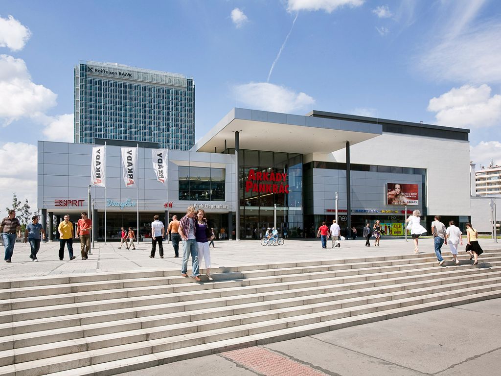 Signé.  Les Arcades de Prague ont changé de mains pour quatre milliards