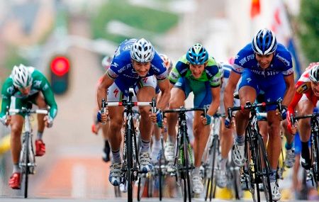 Gert Steegmans vítězí ve druhé etapě během 94. ročníku Tour de France. | Foto: Reuters