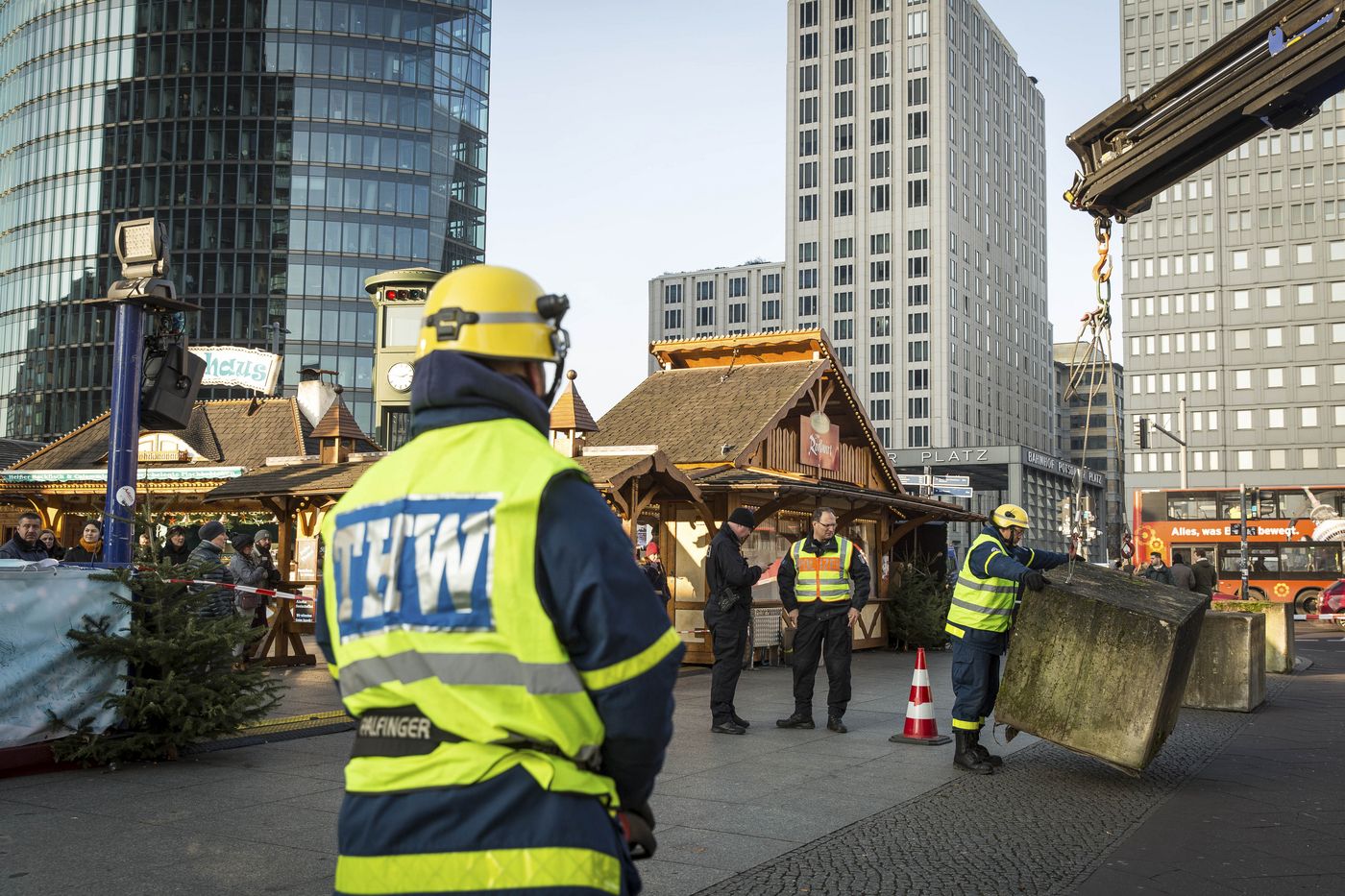 V Německu ruší vánoční trhy. Pořadatelům chybí peníze na protiteroristická opatření