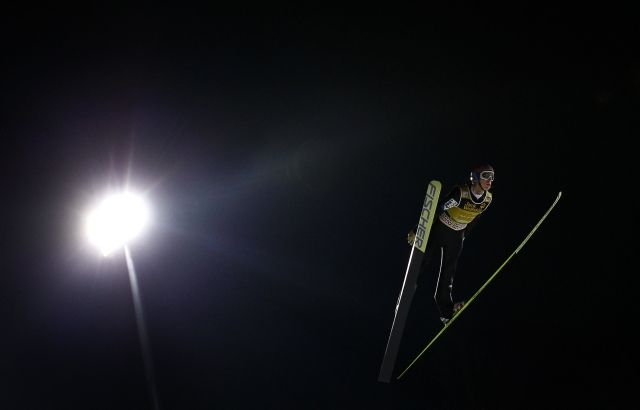 V posledním závodě Turné stačilo Koflerovi páté místo k celkovému vítězství před fenomenálním Finem Jane Ahonenem. | Foto: Reuters