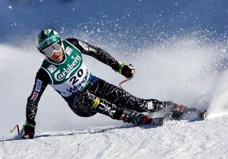 A tady je vítěz sjezdu z Wengenu Bode Miller z USA | Foto: Reuters