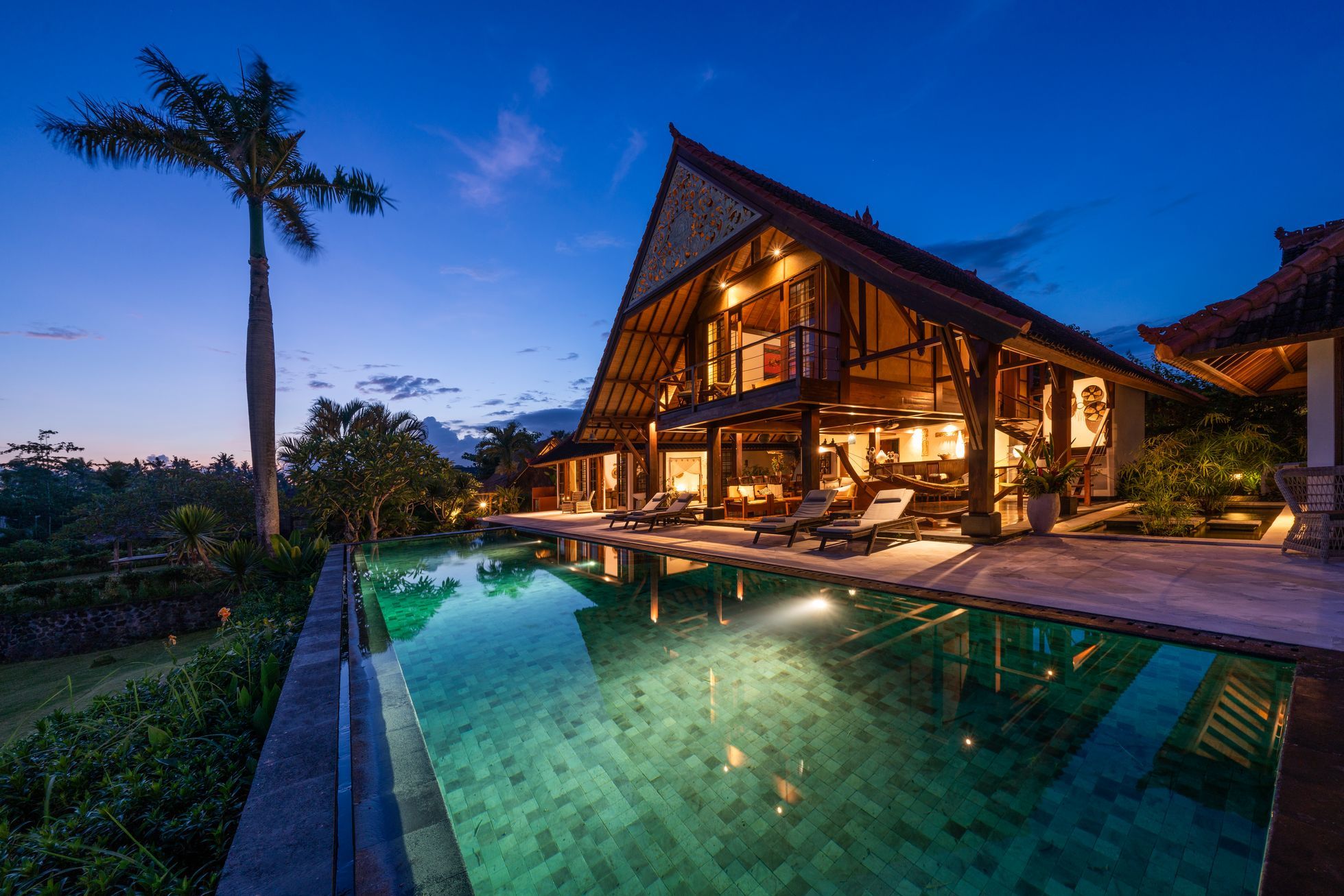 Turistický ráj praská ve švech. Bali chce omezit Airbnb a chránit veřejné služby