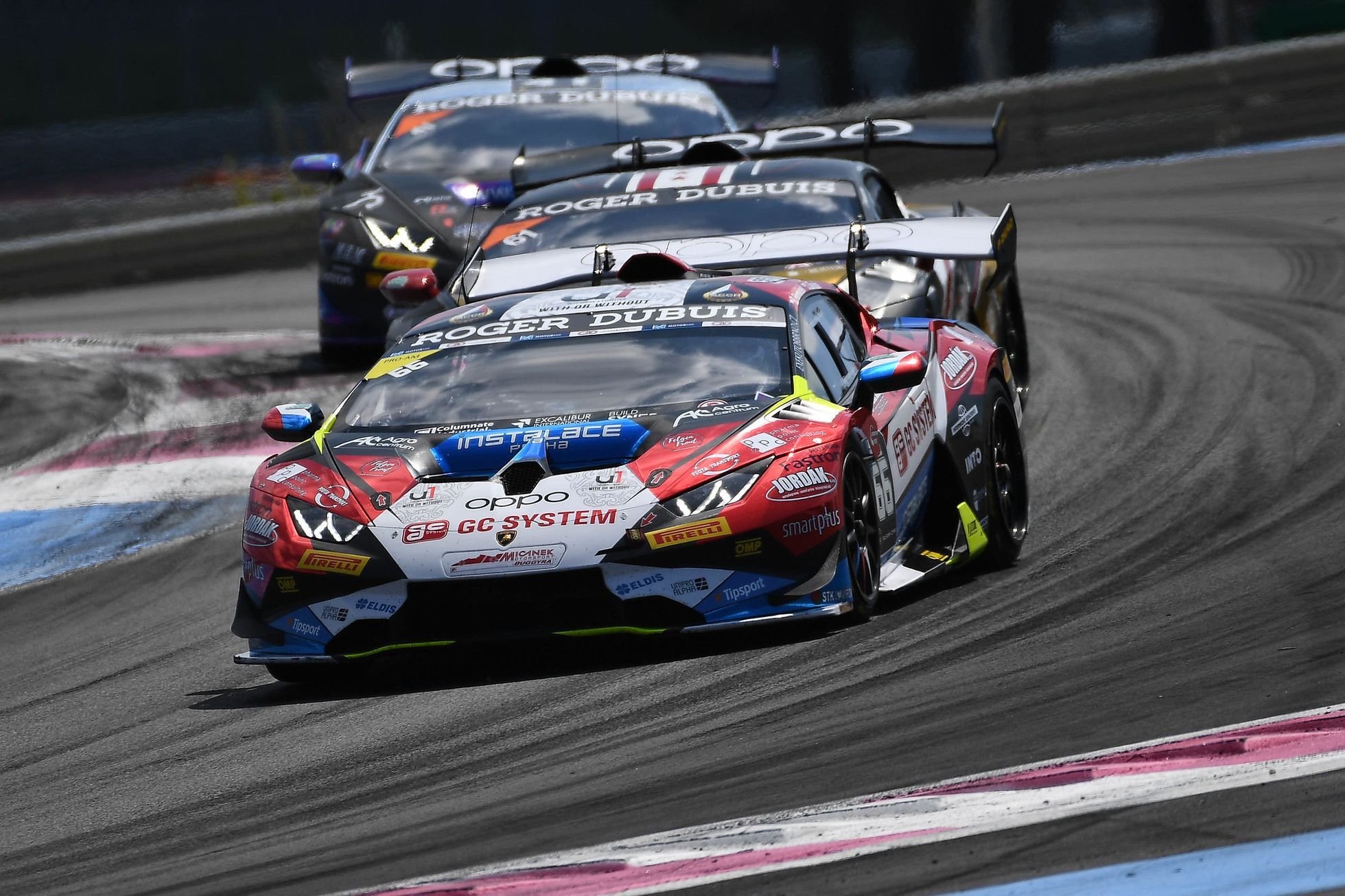 Lamborghini se řítilo rychlostí 265 km/h, pak přišel nesmlouvaný boj o ...