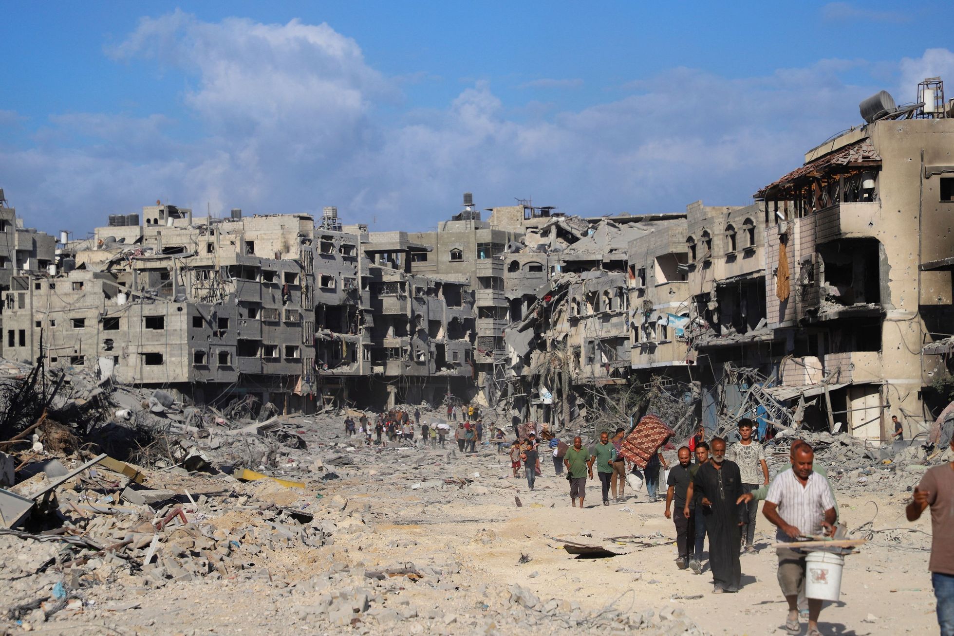 Klid zbraní platí, potvrdil Izrael. Na podpis dohody má dorazit i Trump