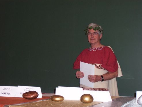 Jiří Grygar vyhlašuje laureáty anticeny Bludné balvany. | Foto: Josef Tuček