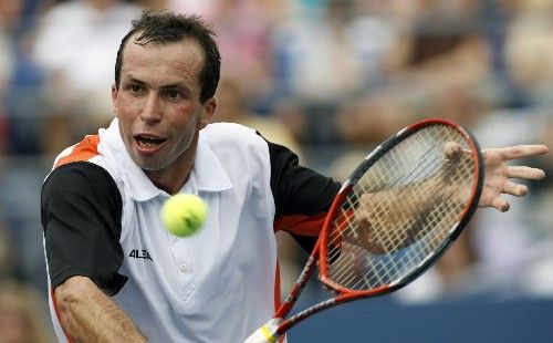 Český tenista Radek Štěpánek v zápase druhého kola US Open proti Novaku Djokovičovi. | Foto: Reuters