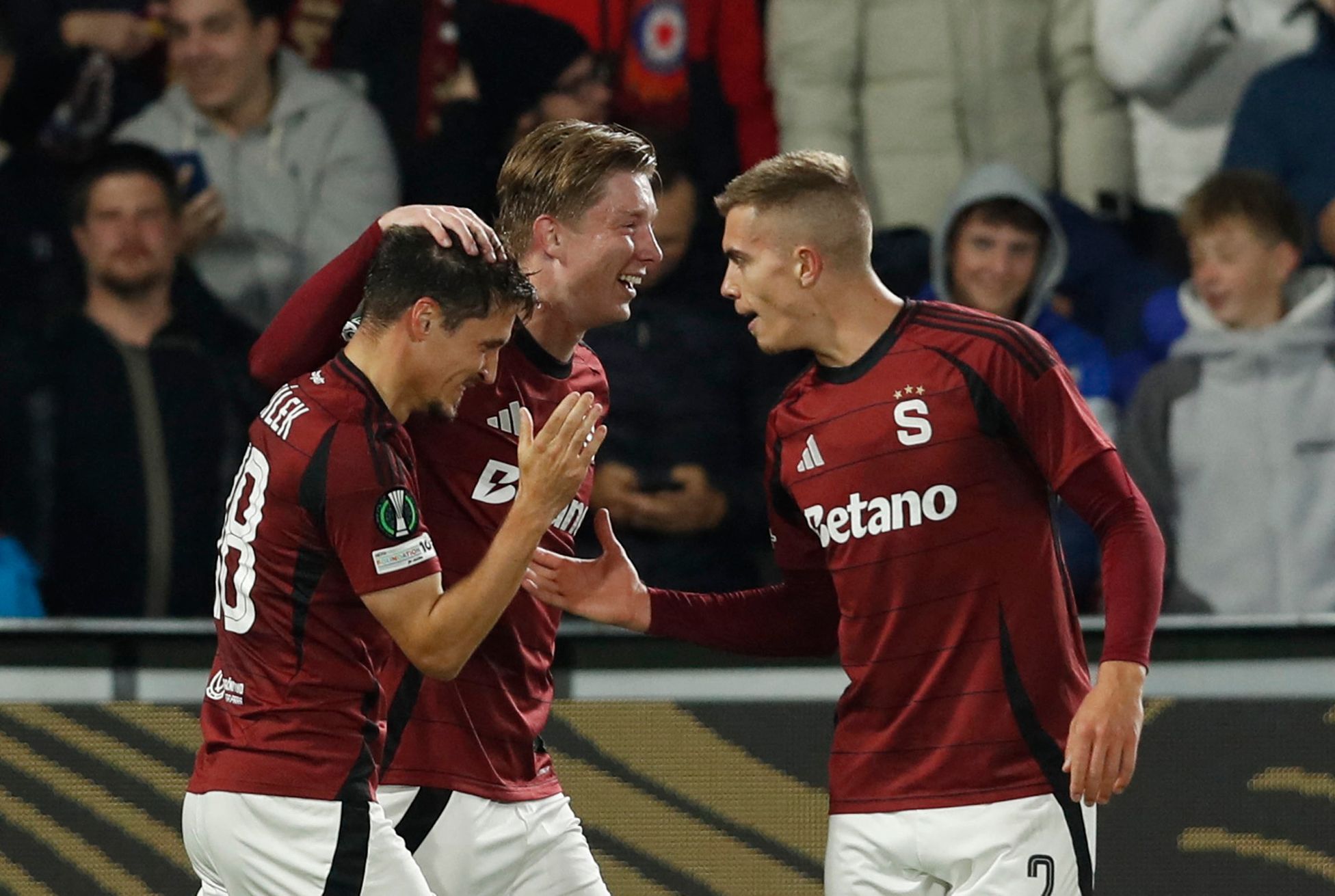 Legia - Sparta. Priskeho družina hraje v Konferenční lize znovu proti Polákům