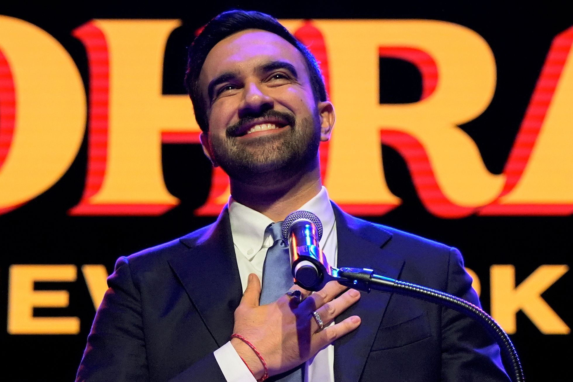 Prohra Trumpova favorita, New York poprvé ovládne muslim. Co udělá prezident?