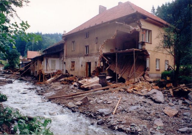 Povodně na Rychnovsku 1998. | Foto: Hasiči Královéhradecký kraj