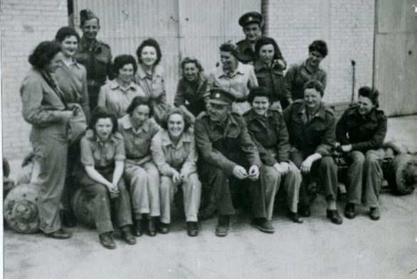Versteckte Heldinnen: Tschechoslowakische Frauen waren während des Krieges Armeekommandanten und Dolmetscherinnen