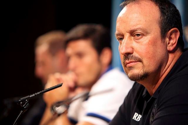 Nový trenér Interu Rafael Benitez před zápasem | Foto: Reuters