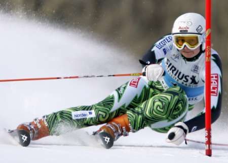 Finská lyžařka Tanja Poutiainen v prvním kole obřího slalomu SP v americkém Aspenu. | Foto: Reuters